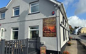 The Carpenters Arms Rooms In Broadway, Laugharne